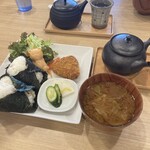 Omusubi Kafe Nikori - 