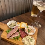 ロティサリーチキンとワイン飲み放題 Hamachan55 - 