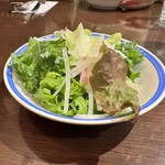 ル・モンド - 新宿店とサラダの内容が違います。