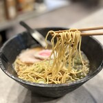 サ麺 - 壊滅的な麺リフト