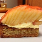 アンファン・ルミエール  - タルトペーシュ：360円