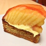 アンファン・ルミエール  - タルトペーシュ：360円