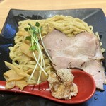 Tori To Sakana Dashi No Tsukemen Tetsu - 麺サイドアップ