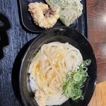 讃岐うどん大使 東京麺通団 - 釜玉【中】➕イカ天、海苔天