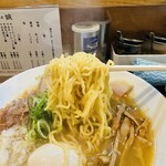 麺屋 誠 - 【味噌（こってり）＝細縮れ麺】