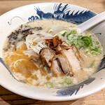 ラーメン龍の家 - 料理写真:麺