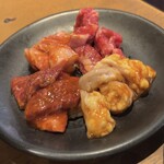 Shinkaichi Sakaba Jounetsu Horumon - ＭＩＸ定食：やわらかハラミ、テッチャン、タンモト、ゲタカルビ