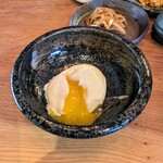 Seminare 輕井澤 - 自然養鶏の放牧平飼い卵。北海道の冬は寒すぎて卵を産まないので、その時は酒粕を与えて身体を温めるそうです。