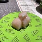 根室花まる - 生ホタテ2階建