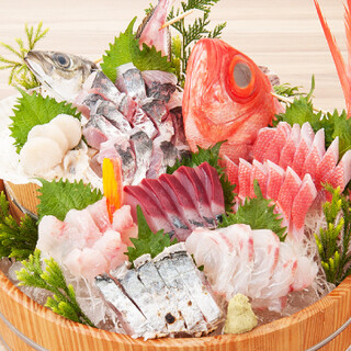 Directly delivered from Yonekawa Suisan, a long-established intermediate wholesaler at Toyosu Market!! Super fresh fish from all over the country