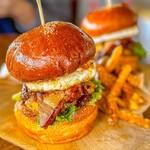 Hazufornia Burger House - 