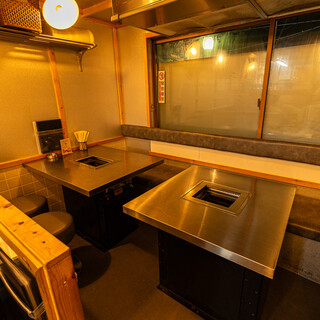 [Near the station] 2nd floor can reserved. We welcome everyone from individuals to groups.