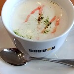 ドトールコーヒーショップ - 桜ラテ。一瞬、抹茶が青のりに見える