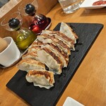 スタンドシャン食 -Tokyo赤坂見附- Champagne & GYOZA BAR - 