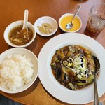 Chainizu Gaden Resutoran Shin Fukuki - 選べる定食-マーボーナス,マンゴープリン ¥1,280-