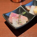 酒肴場 屯 - ブリ、クロダイ