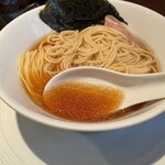酒肴場 屯 - 今日の煮干しは平子と白口。背黒の入った先日よりも気のせいかややまろやかな口当たり。