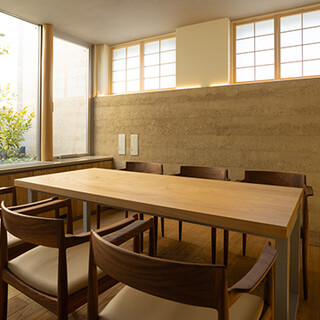 The theme is food, accommodation, and living ◆ A stylish and calm space designed by a Kyoto architect