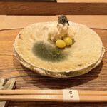 虎白 - 雲子揚げ、キャビア乗せ、銀杏