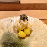 虎白 - 雲子揚げ、キャビア乗せ、銀杏