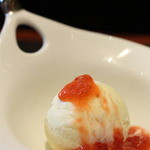 鉄板焼ばらもんや - あまおうを贅沢使い作った　フレッシュ苺ソース。。美味！！