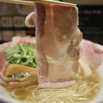 醤油らーめん ピース - 