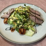 Bistro WAN - 手作り鴨燻製のサラダ