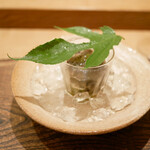 虎白 - 「先付」鮑、ジュレ掛け