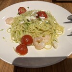 ボナペティートパパ - ランチパスタ（エビとカンパチ、フレッシュトマトの岩海苔ペペロンチーノ）