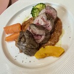 Bistro WAN - 子羊のグリル、ゴルゴンゾーラトマトソースは技ありの1品