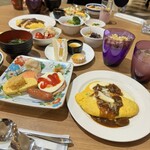 ワールドダイニング シーダパレス - 