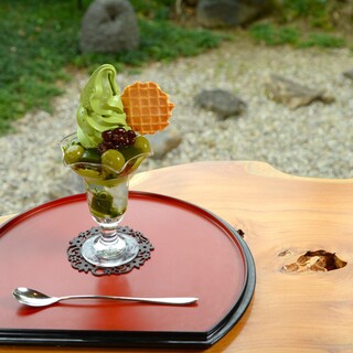 ◎西尾の抹茶を甘味で楽しむ－「抹茶パフェ」