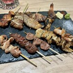 Hakata Oden Yakitori To Furu-Tsu Sawa Nikumareya - 博多串焼き盛り合わせ 厳選の九串 2300円