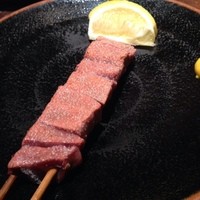 鳥茂 - レバー焼き。新鮮なレバーを切り揃えて、どれも同じように浅めに焼いてます。塩加減も最高。絶品です。