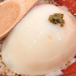 肉汁餃子のダンダダン - 温泉卵