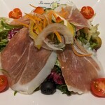 Pizza&Pasta Piazza Nao - 生ハムのサラダ