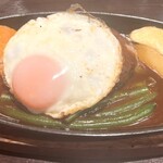 グリル一平 - ハンバーグステーキ(湯気で写真が曇る…( ；∀；))