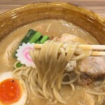 鳥そば 真屋 - 麺