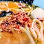 四号家 - ラーメン（全て普通） 
                                
                                フライドオニオン+にんにく投入