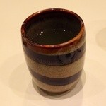 喫茶室ルノアール - 30分ぐらい滞在していると、緑茶のサービスがあります。