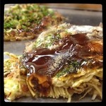 Okonomiyaki Hiroshi Chan - そば肉玉、生いかのトッピング