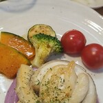 キッチン ブルー グローブ - 備え付け野菜炒めアップ