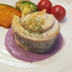 キッチン ブルー グローブ - 更にアップ、太刀魚を巻くのは細長いからですね