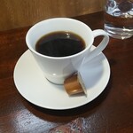 キッチン ブルー グローブ - ホットコーヒーのアップ