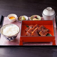 活うなぎ蒲焼き定食