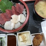 でか盛り海鮮問屋 - マグロ＆ホタテ