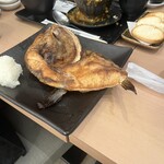 刺身居酒屋 海さくらミチマロ - ぶりのカマ焼き