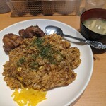 社 - ドライカレー大盛　700円　　から揚げ　70円✕２