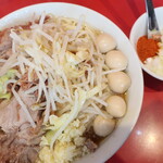 ラーメン二郎 - ラーメン少なめ＋ニンニク少し＋白ネギうずら