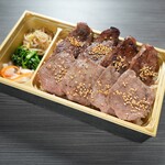 [MIX烤肉盒饭] 山形牛排和舌盒饭